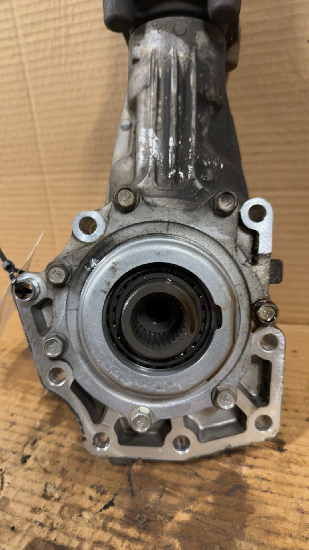 Transfer Case from a 2005 Honda Pilot, photo 2