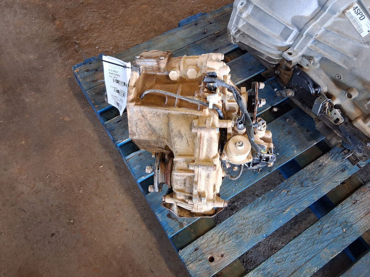 Transfer Case from a 2000 Toyota Tundra, photo 1