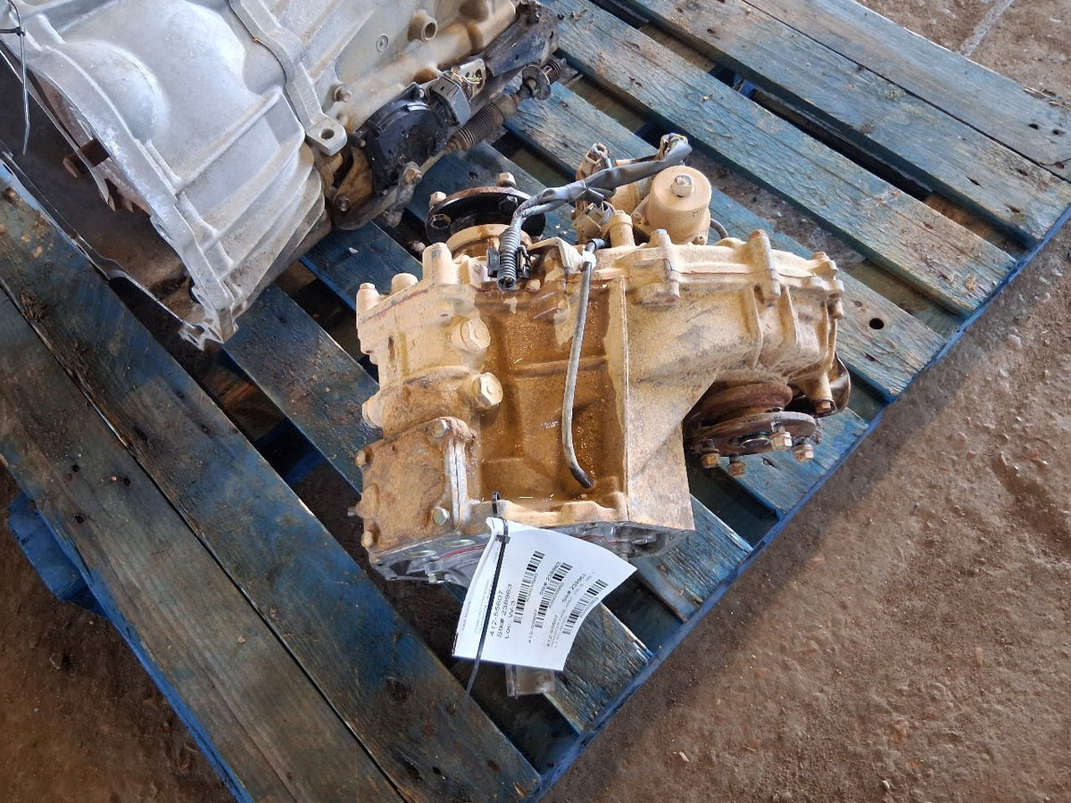Transfer Case from a 2000 Toyota Tundra, photo 2