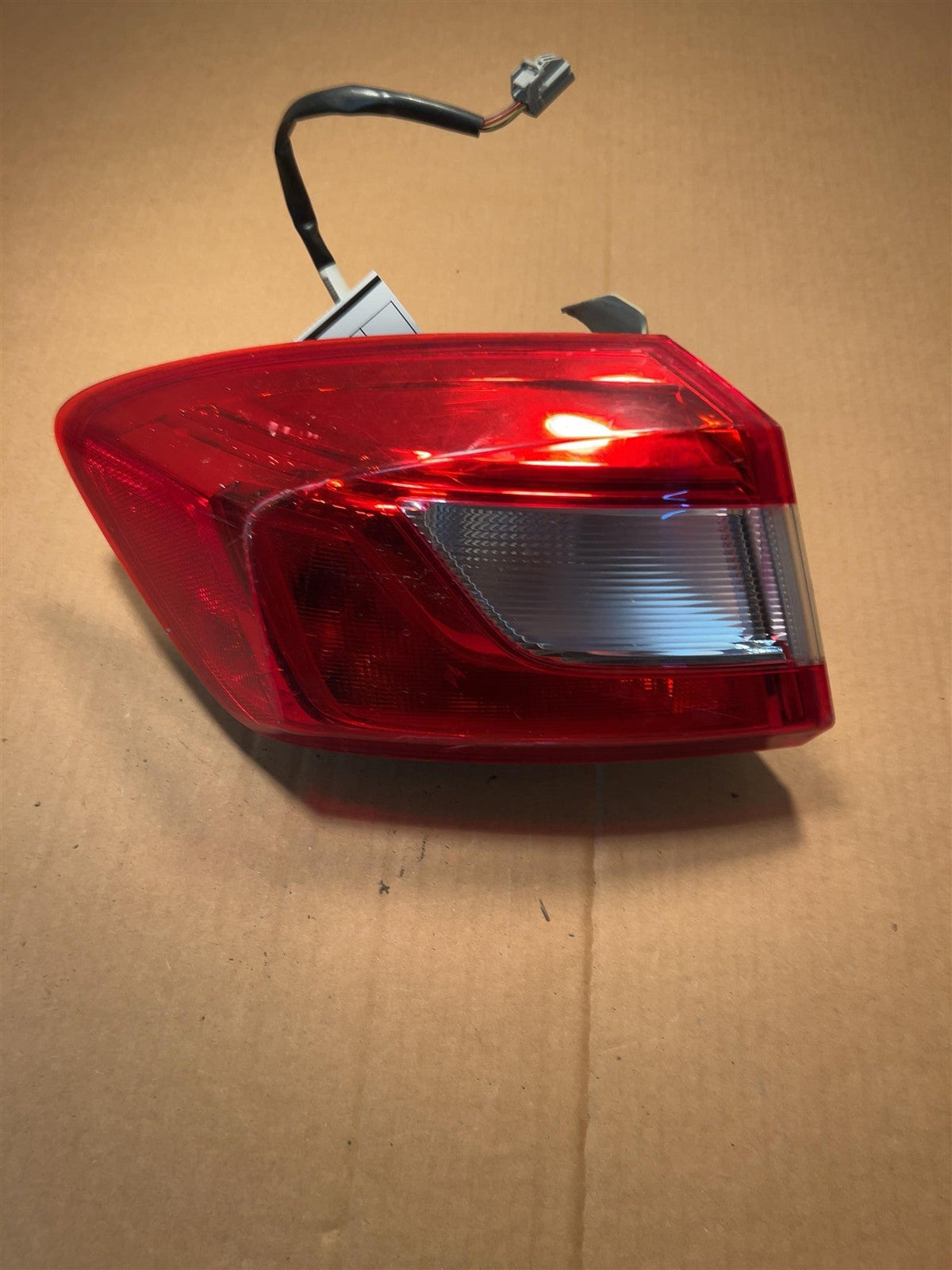 Tail Light from a 2016 Chevrolet Cruze, left side, photo 2