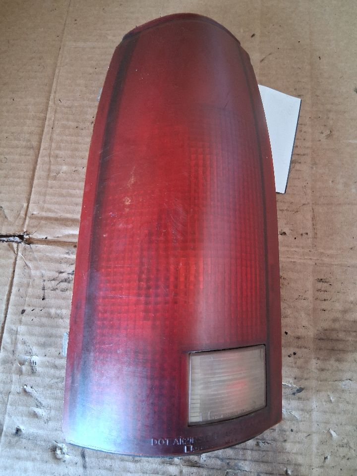Tail Light from a 1995 GMC 1500, left side, photo 2