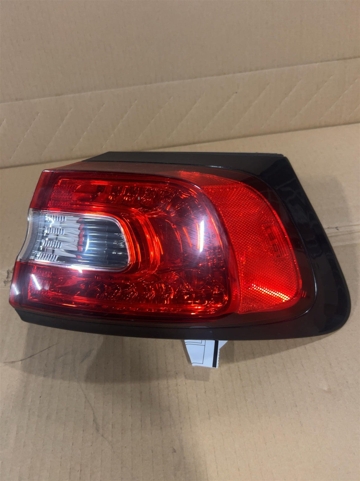 Tail Light from a 2018 Jeep Cherokee, right side, photo 3