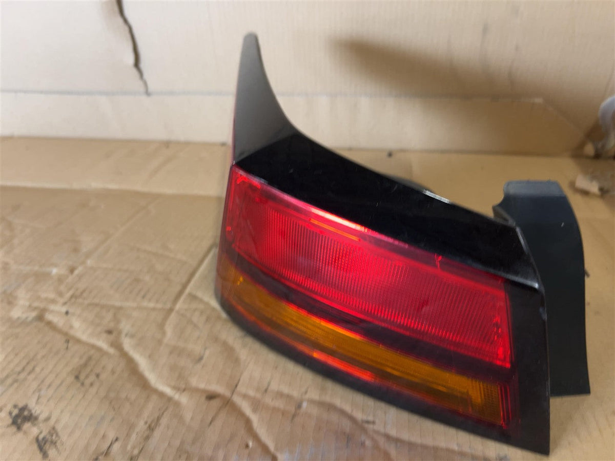 Tail Light from a 2019 Nissan Altima, left side, photo 3