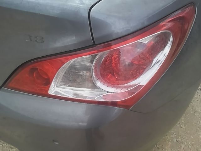 Tail Light from a 2011 Hyundai Genesis, right side, photo 1
