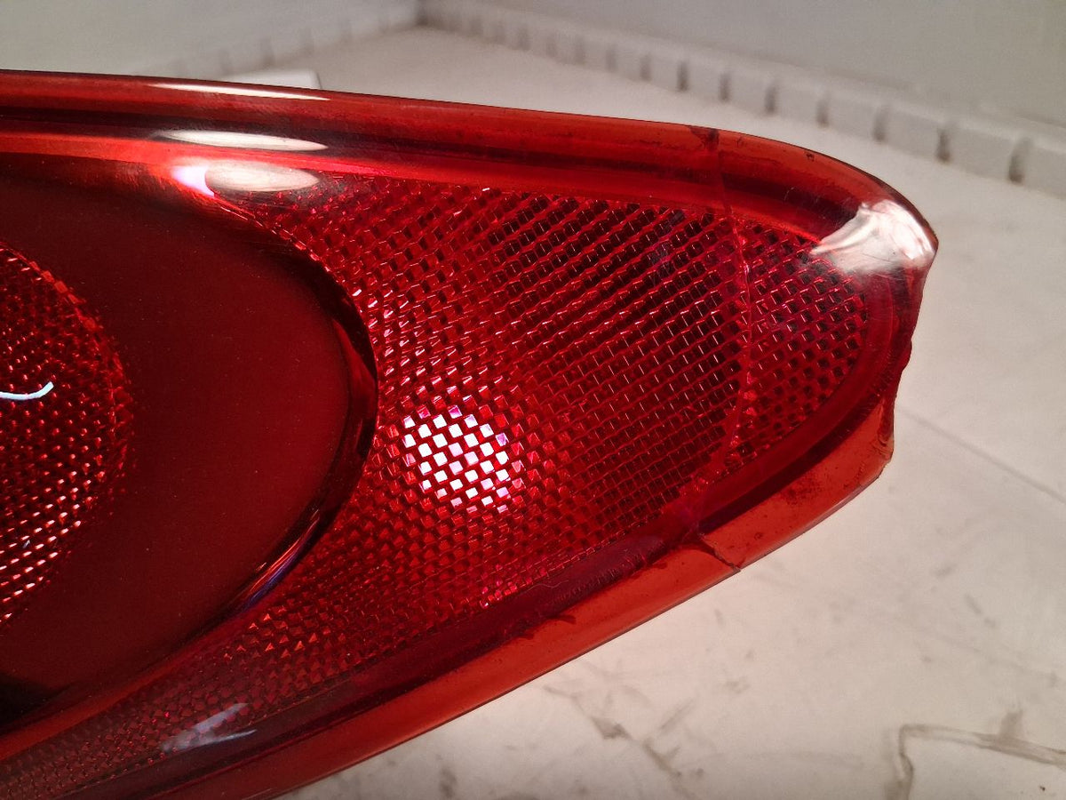 Tail Light from a 2011 Hyundai Genesis, right side, photo 3