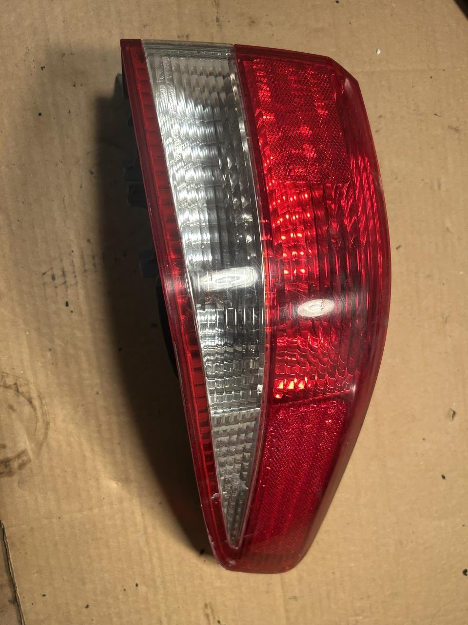 Tail Light from a 2004 Honda Accord, right side, photo 3