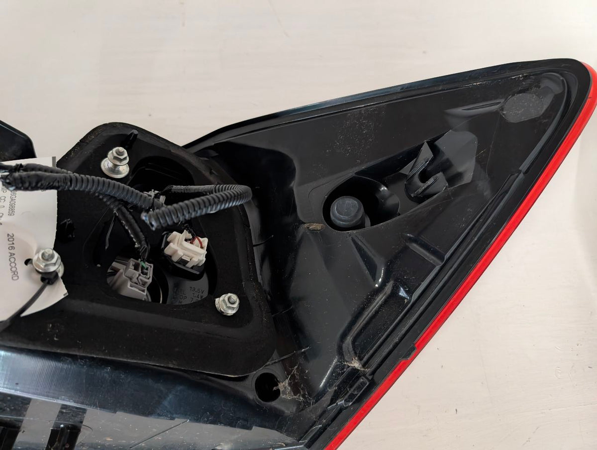 Tail Light from a 2016 Honda Accord, left side, photo 5