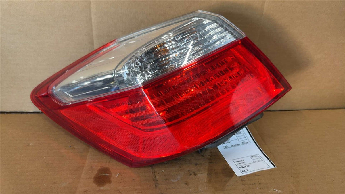 Tail Light from a 2014 Honda Accord, left side, photo 2