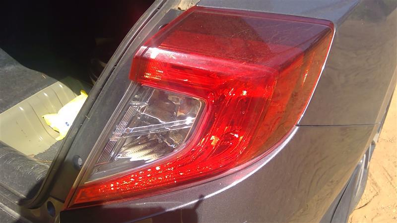 Tail Light from a 2018 Honda Civic, right side, photo 1