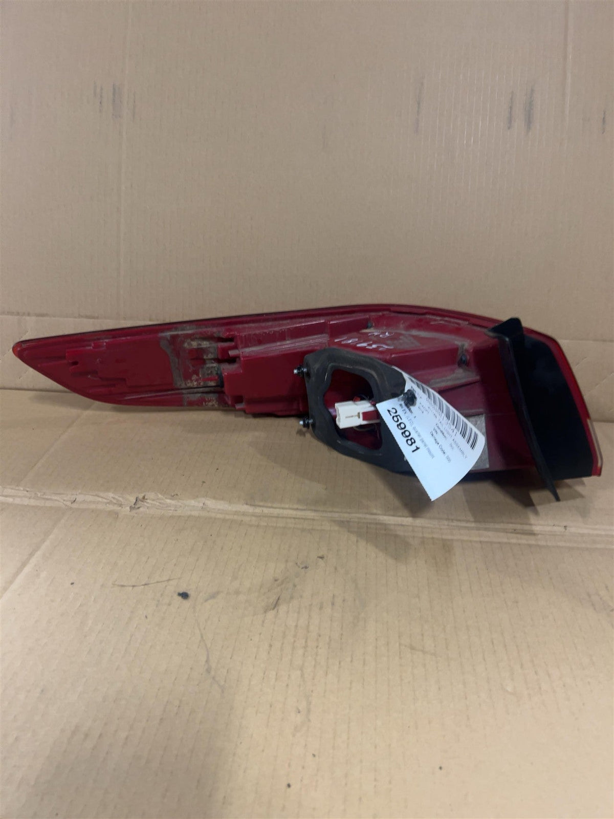 Tail Light from a 2016 Kia Optima, right side, photo 4