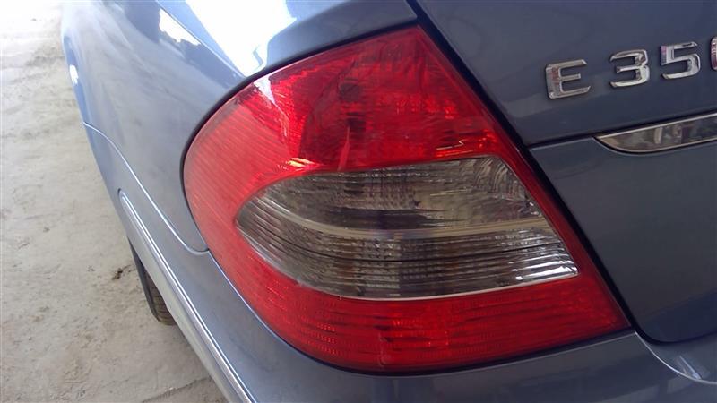 Tail Light from a 2007 Mercedes-Benz, left side, photo 1