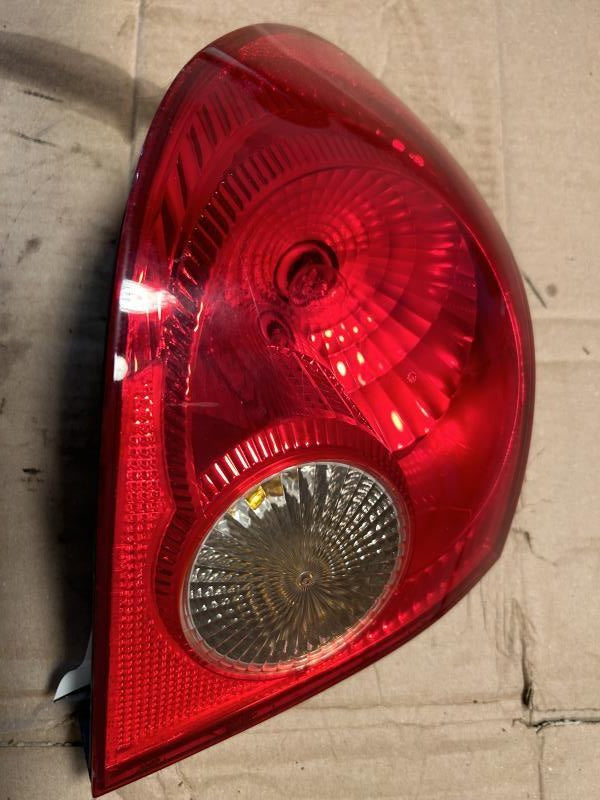 Tail Light from a 2006 Toyota, left side, photo 2