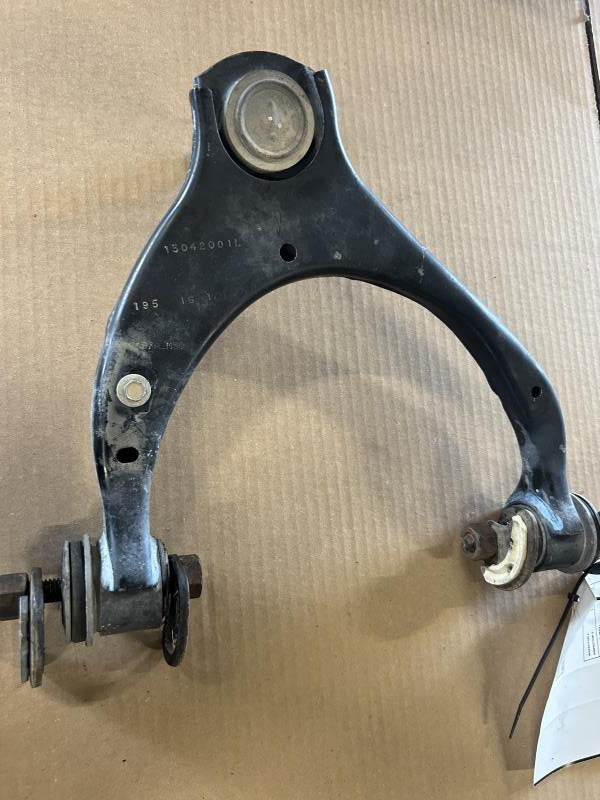 Upper Control Arm from a 2017 Chevrolet Silverado 1500, front, left side, photo 2