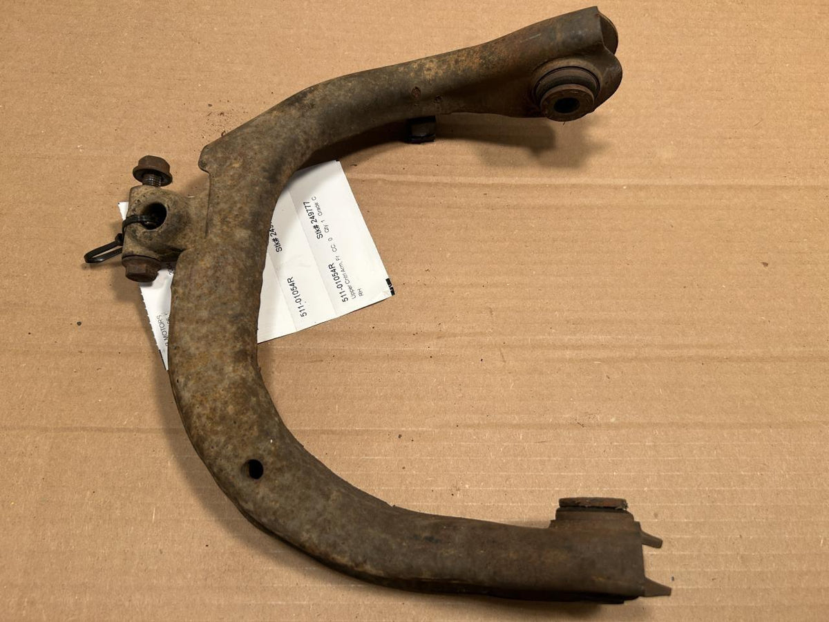 Upper Control Arm from a 2004 Chevrolet Trailblazer, front, right side, photo 1