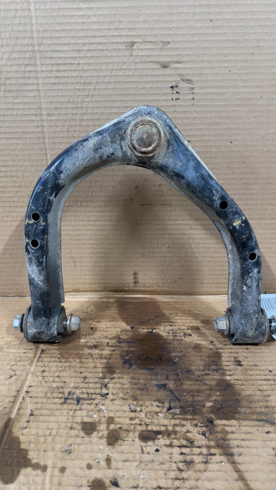 Upper Control Arm from a 2020 Nissan Titan, front, right side, photo 1