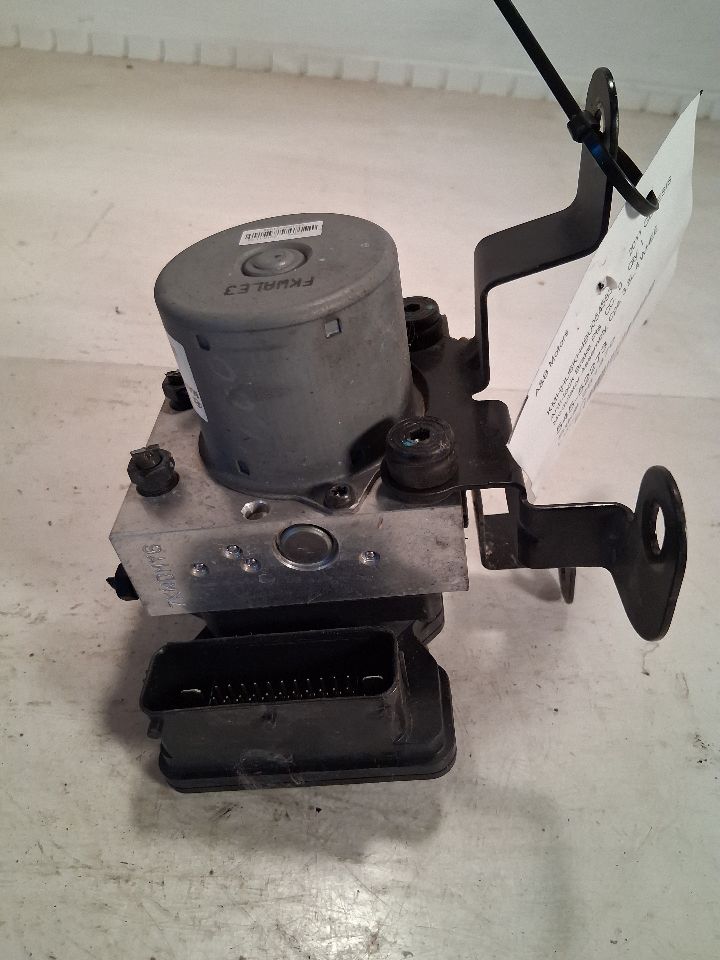ABS Pump Module from a 2011 Hyundai Genesis, photo 1
