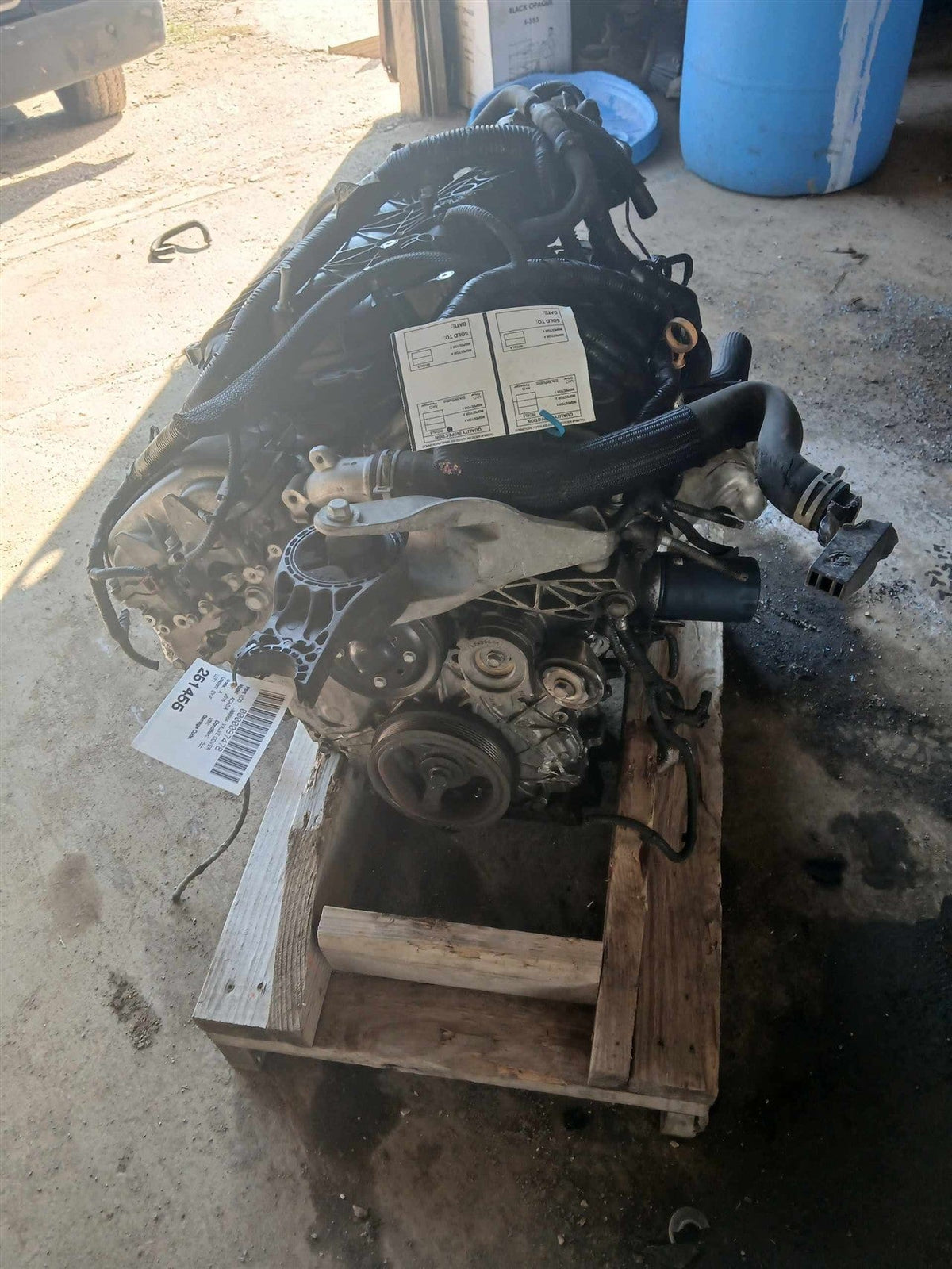 Valve Cover from a 2015 GMC Acadia, photo 1