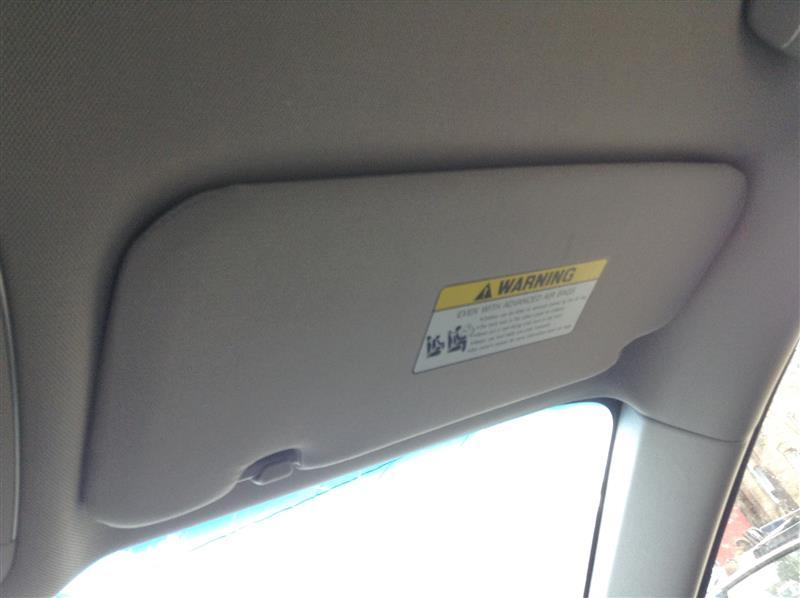 Sun Visor from a 2015 Hyundai Genesis, right side, photo 1