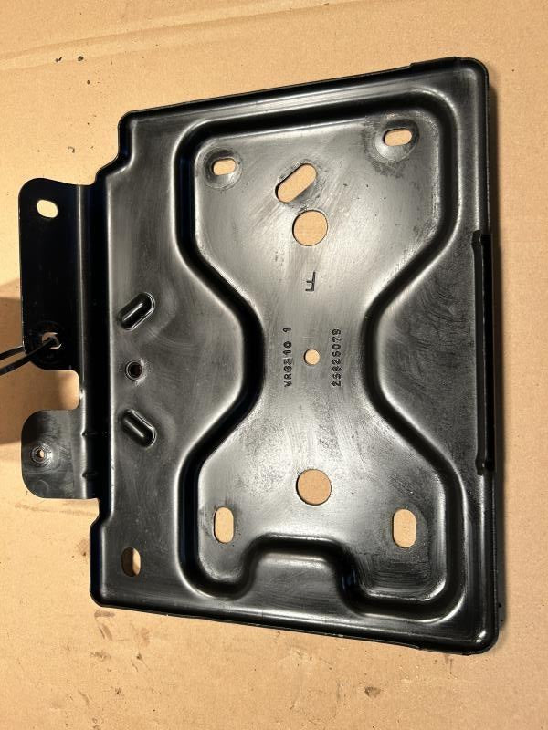 Battery Tray from a 2019 Chevrolet Tahoe, photo 1