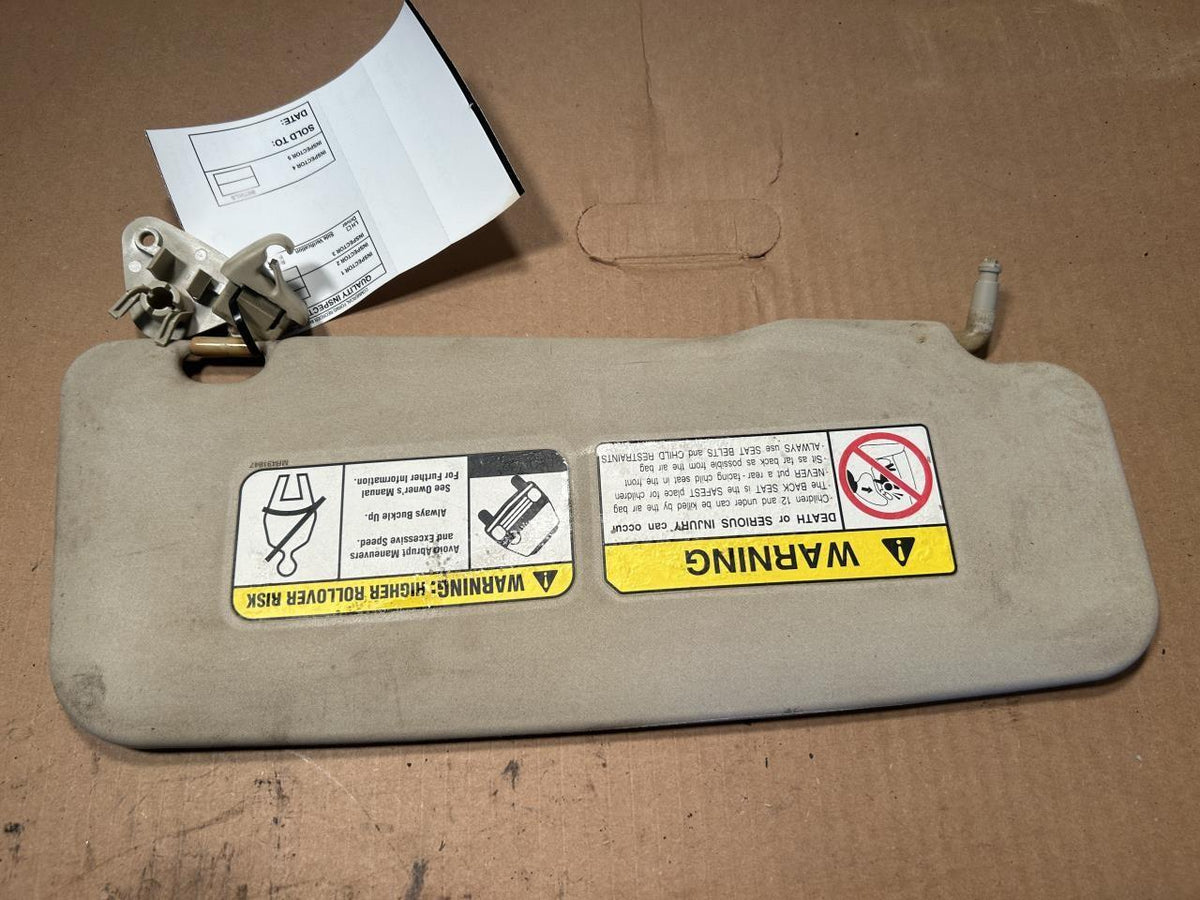 Sun Visor from a 2004 Mitsubishi Outlander, left side, photo 2
