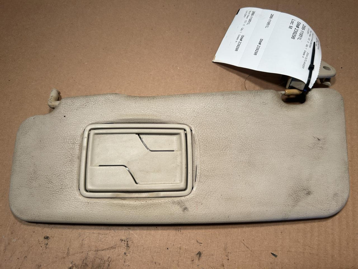 Sun Visor from a 2004 Mitsubishi Outlander, left side, photo 3