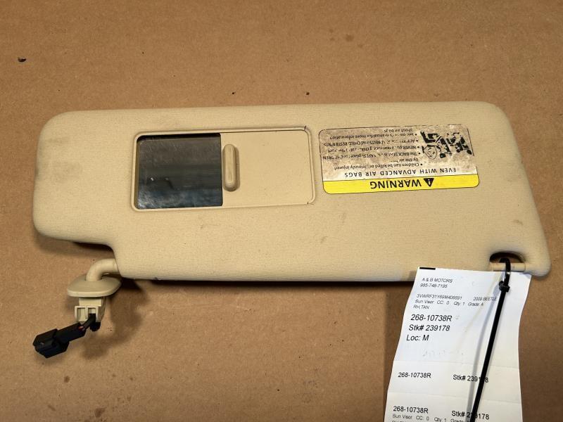 Sun Visor from a 2009 Volkswagen Beetle, right side, photo 2