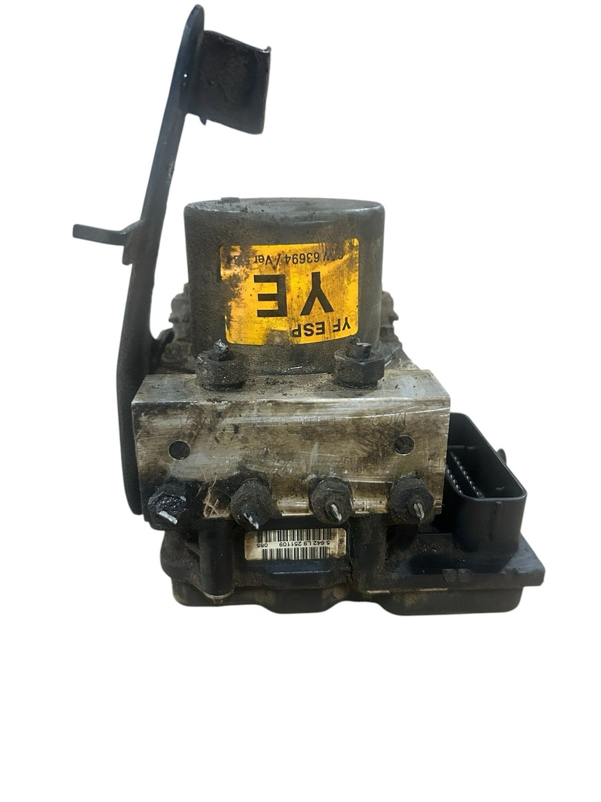 ABS Pump Module from a 2011 Hyundai Sonata, photo 2