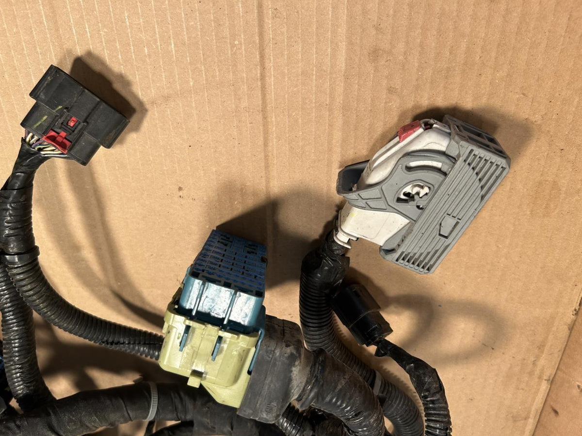 Engine Wire Harness from a 2019 Chevrolet Tahoe, photo 2