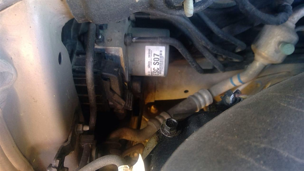 ABS Pump Module from a 2013 Hyundai Elantra, photo 1