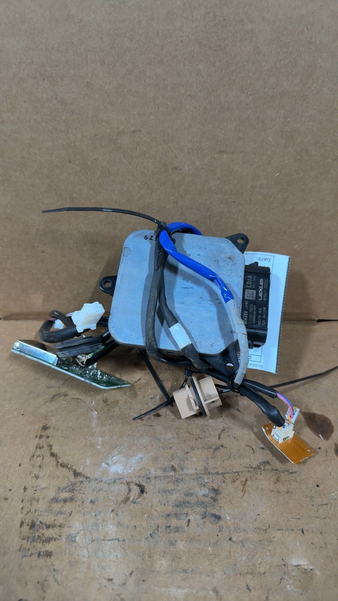 Used OEM Lamp Wiring Harness, photo 2