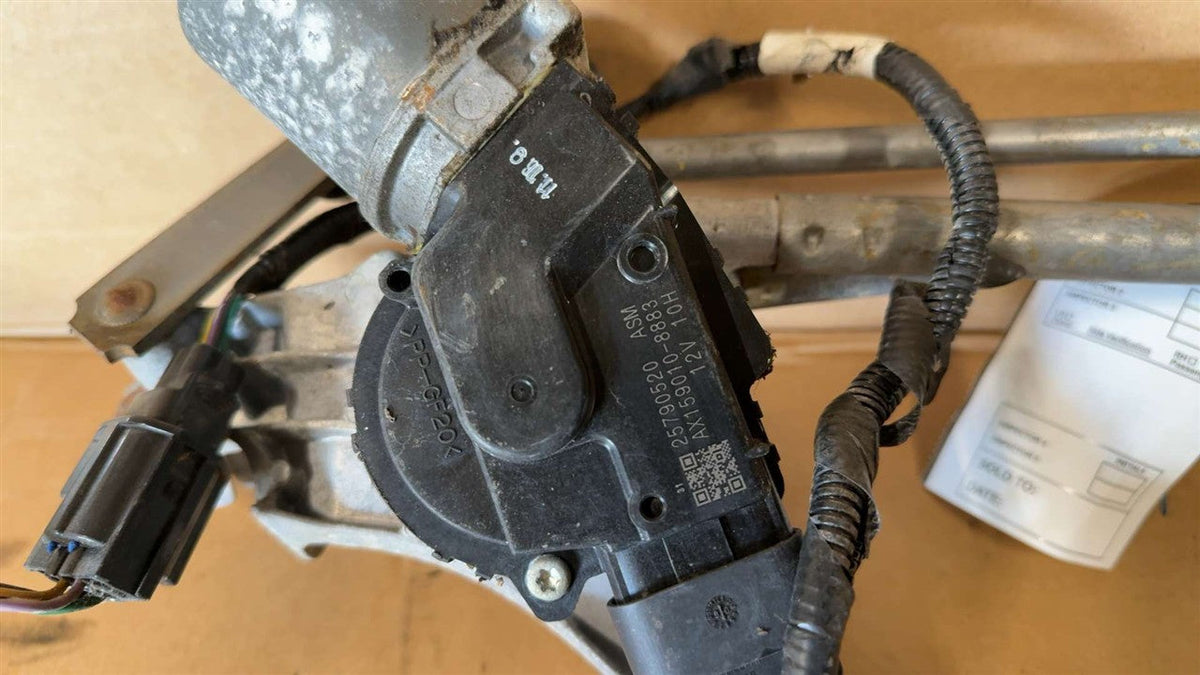 Windshield Wiper Motor from a 2007 Cadillac, photo 3