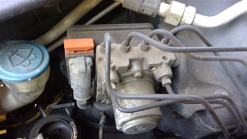 ABS Pump Module from a 2004 Honda Accord, photo 1