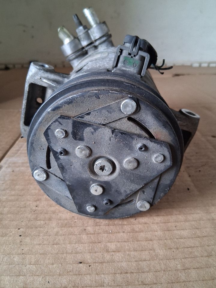 AC Compressor from a 2010 Pontiac G6, photo 5