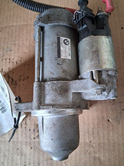 Starter Motor from a 2015 BMW 535i, photo 1
