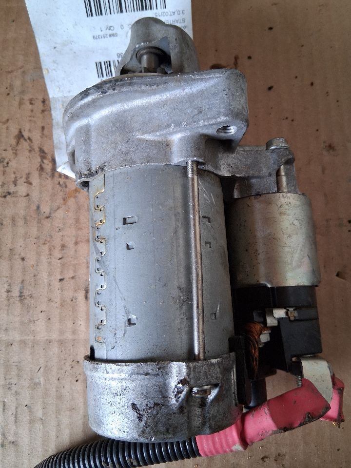 Starter Motor from a 2015 BMW 535i, photo 4