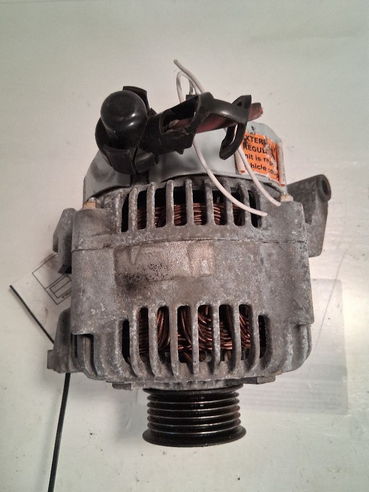 Alternator from a 2004 Jeep Liberty, photo 2