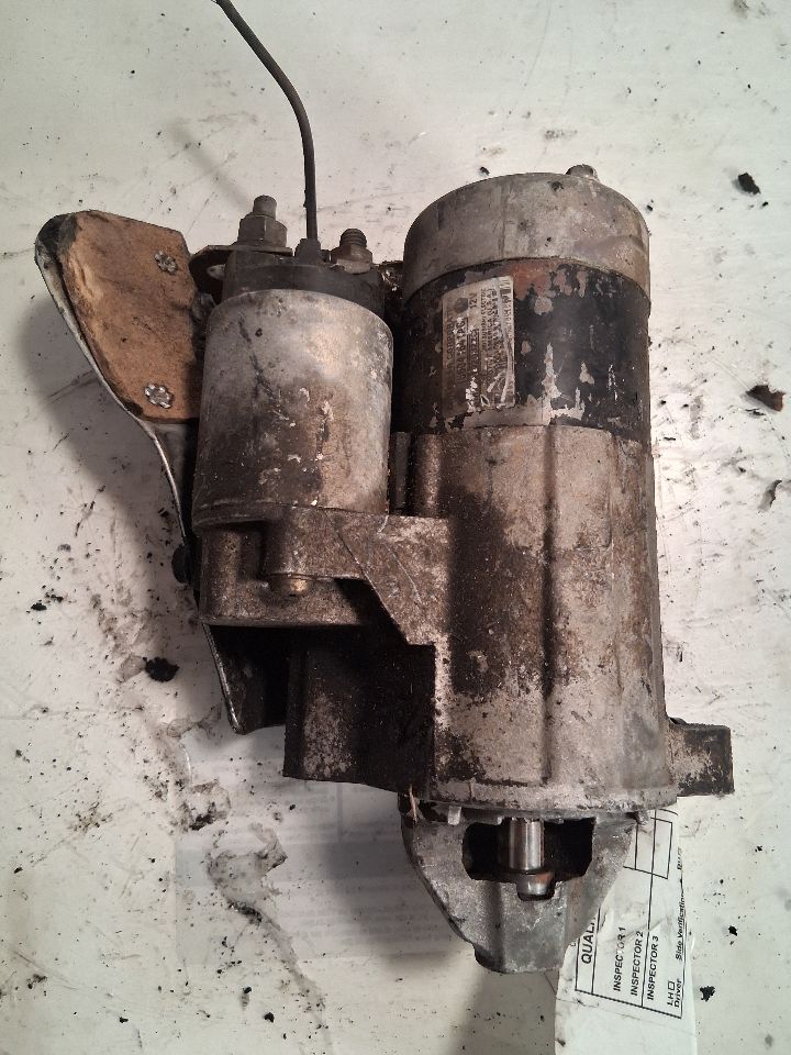 Starter Motor from a 2004 Jeep Liberty, photo 2