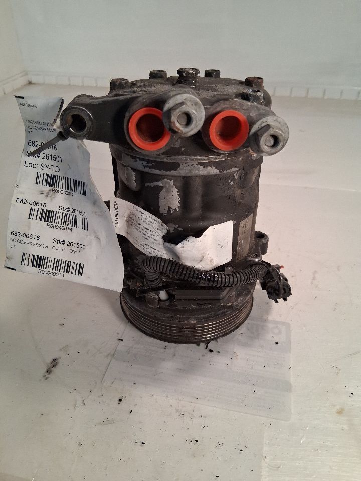 AC Compressor from a 2004 Jeep Liberty, photo 1