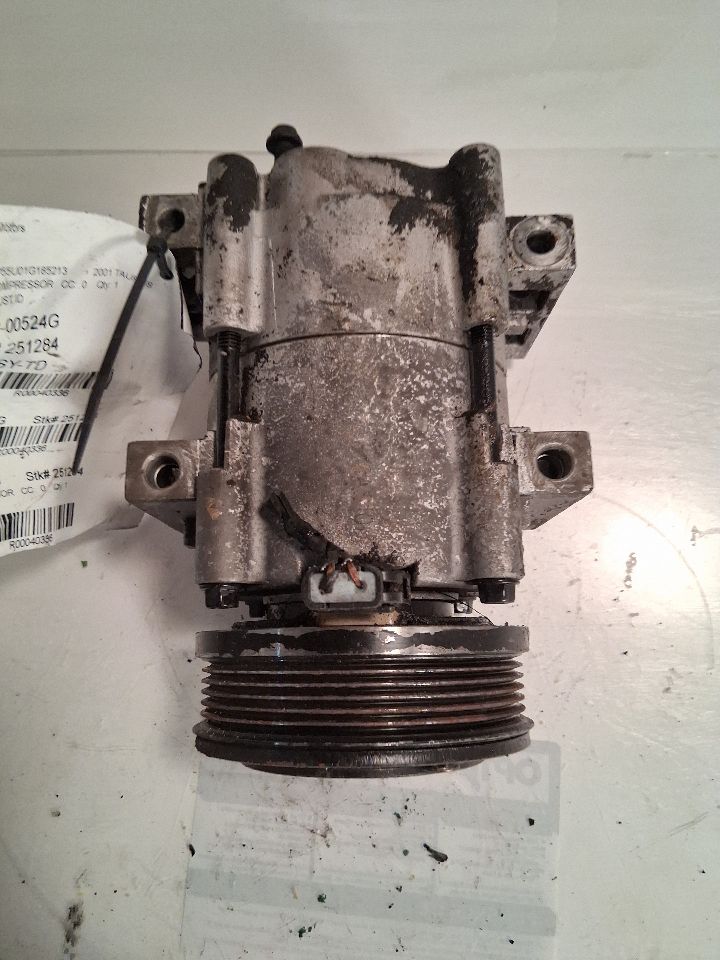 AC Compressor from a 2001 Ford Taurus, photo 3