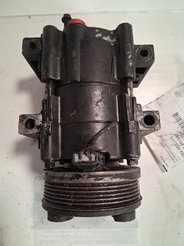 AC Compressor from a 2005 Ford Taurus, photo 2