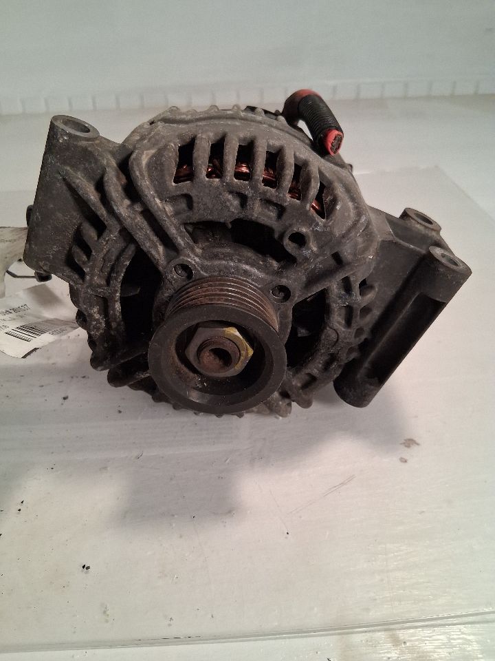 Alternator from a 2006 Mini Cooper, photo 1