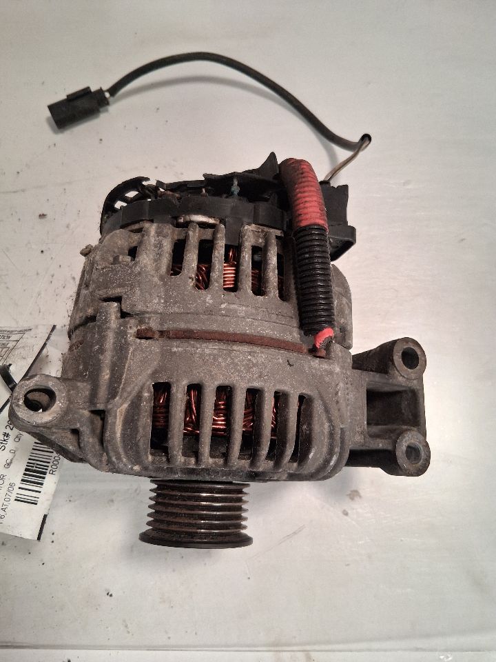 Alternator from a 2006 Mini Cooper, photo 2