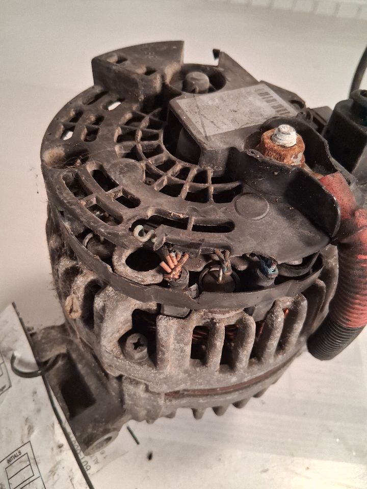 Alternator from a 2006 Mini Cooper, photo 4
