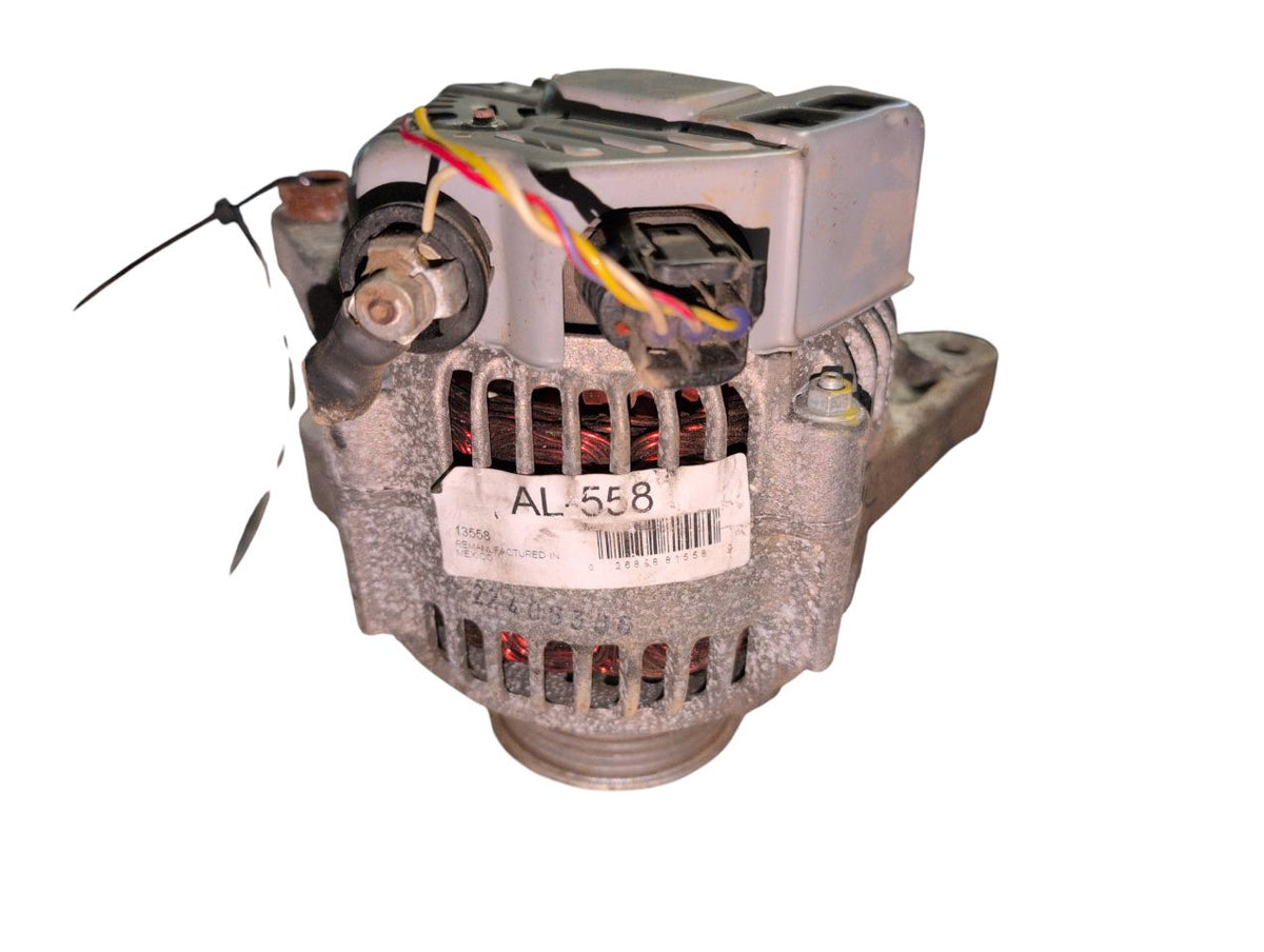 Alternator from a 1999 Toyota Avalon, photo 3