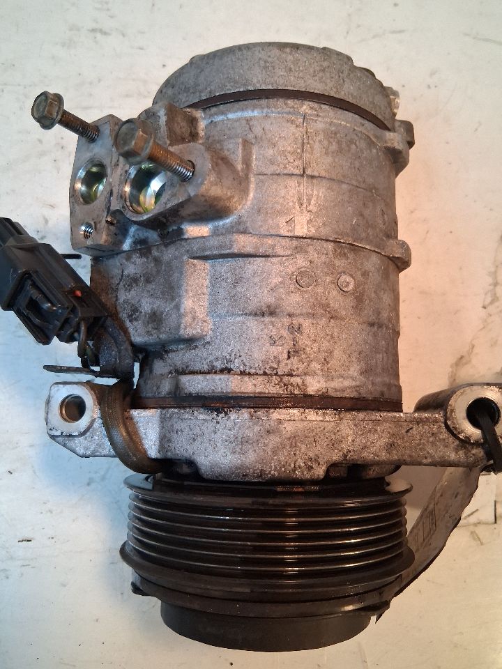 AC Compressor from a 2005 Cadillac CTS, photo 1