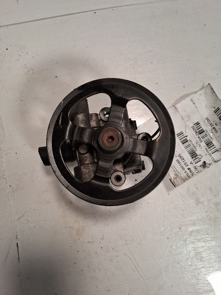 Power Steering Pump from a 2010 Dodge Caliber, photo 1