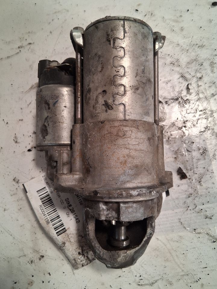 Starter Motor from a 2010 Kia Forte, photo 2