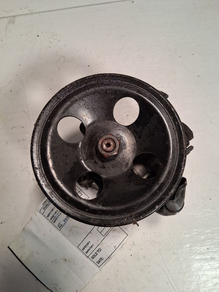 Power Steering Pump from a 2007 Kia, photo 1