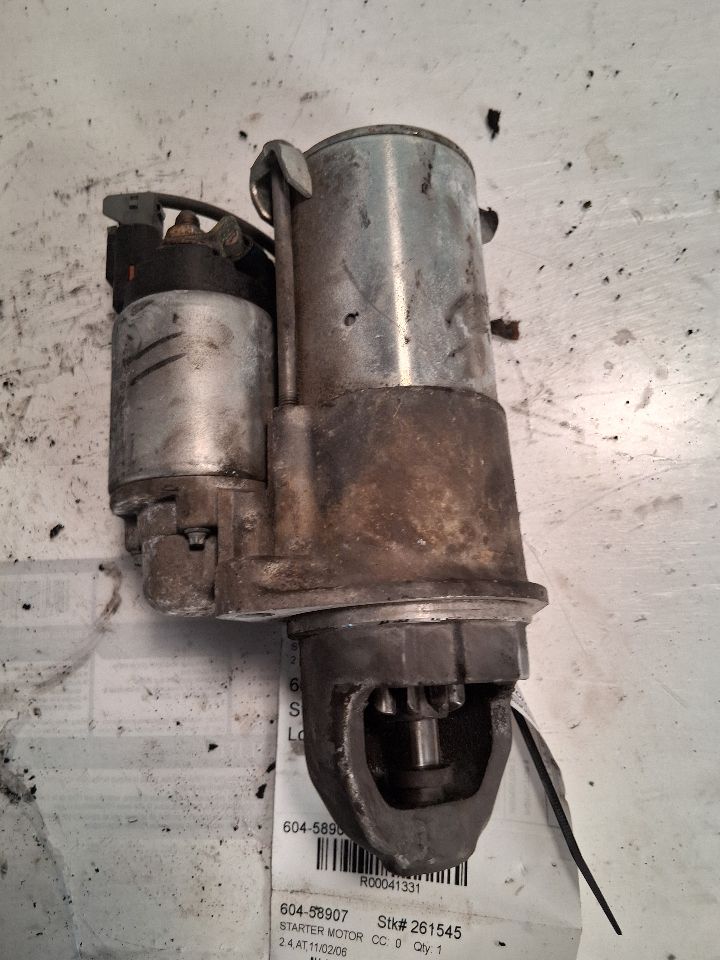 Starter Motor from a 2007 Kia, photo 2