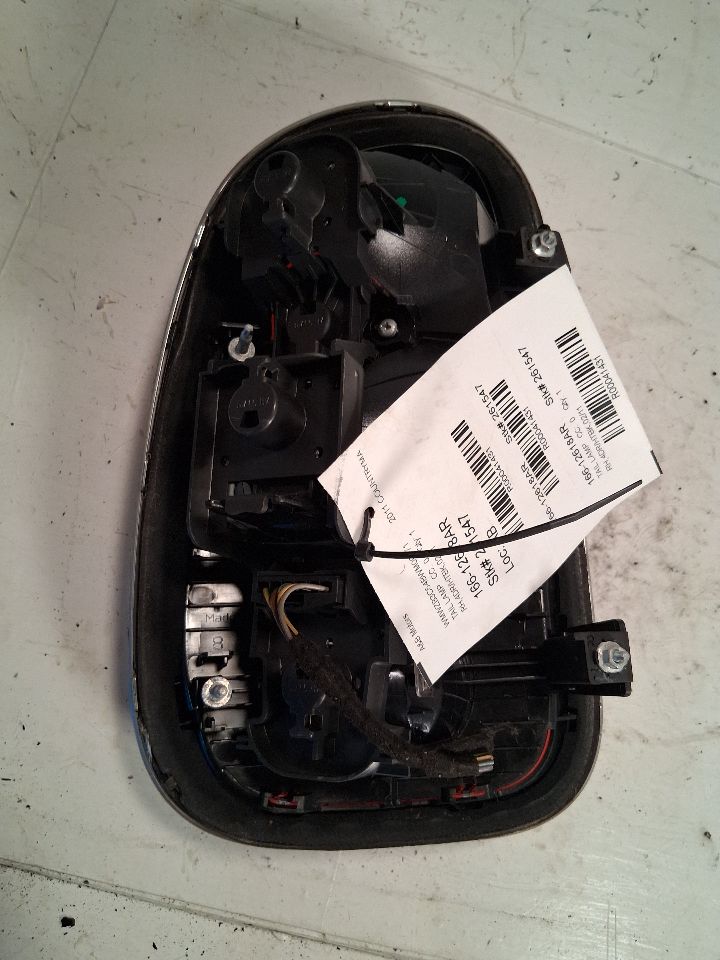 Tail Light from a 2011 Mini Cooper Countryman, right side, photo 3